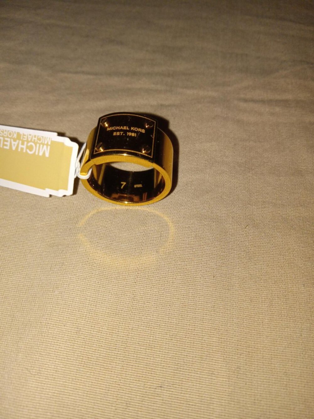 Micheal Kors Ring